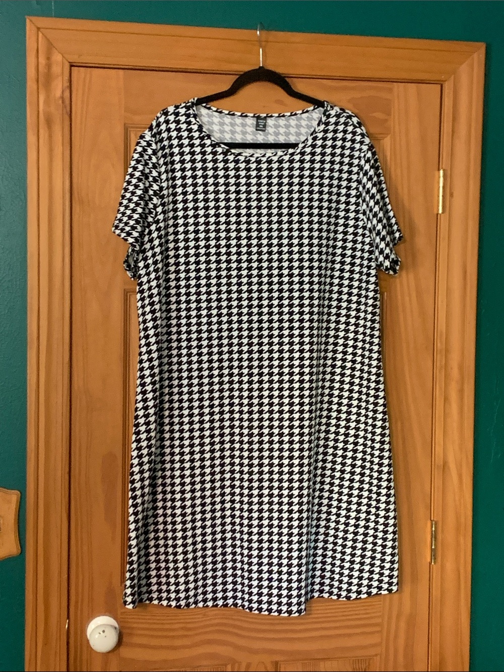 SHEIN Black & White Houndstooth Midi Shift Dress